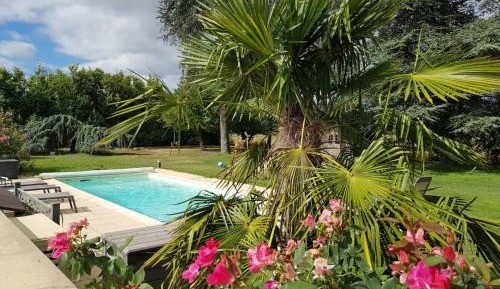 Two-Bedroom Deluxe Apartment with Garden View