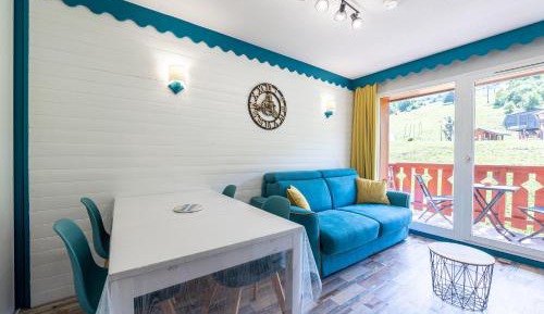 Two-Bedroom Deluxe Apartment with Balcony