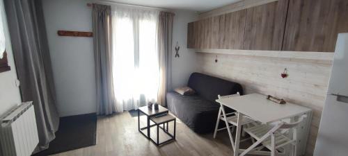 One-Bedroom Apartment with Garden View