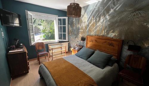 Double Room with Private Bathroom