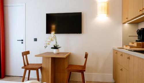 Chambre simple avec cuisine