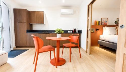 One-Bedroom Deluxe Apartment
