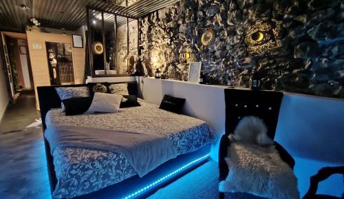 Suite with Spa Bath