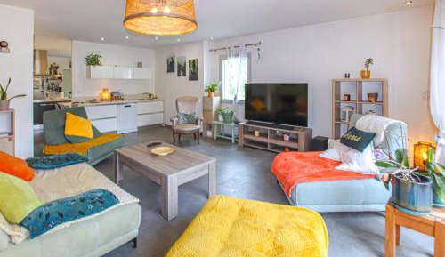 Five-Bedroom Holiday Home