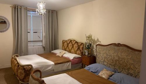 Room #1632312206