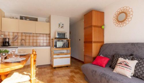 Apartment (6 Adults)