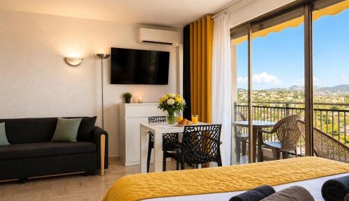 Double Room with Mountain View