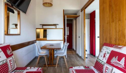 Studio (4 Adults)
