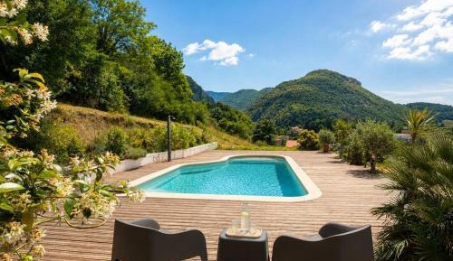 King Room with Mountain View
