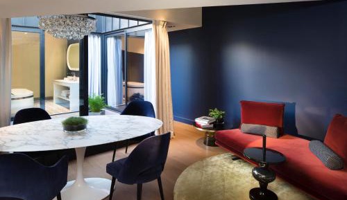 Cardinal Suite