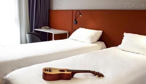 Standard Room with 2 Single Beds