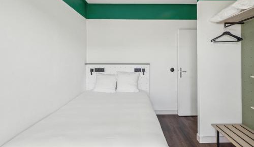 Standard Room (Double Bed)
