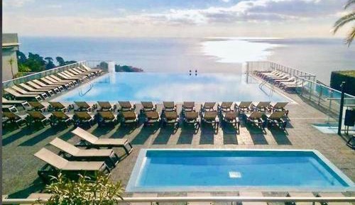 One-Bedroom Apartment with Sea View and Terrace