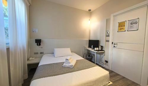 Standard Single Room