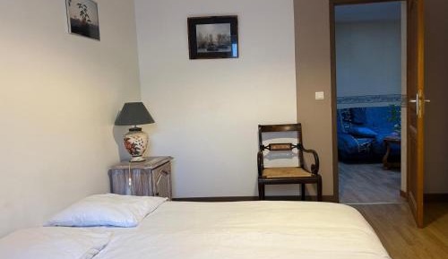 King Studio with Sofa Bed
