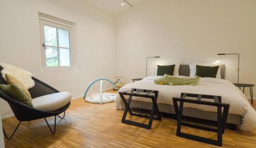 Deluxe Room 2
