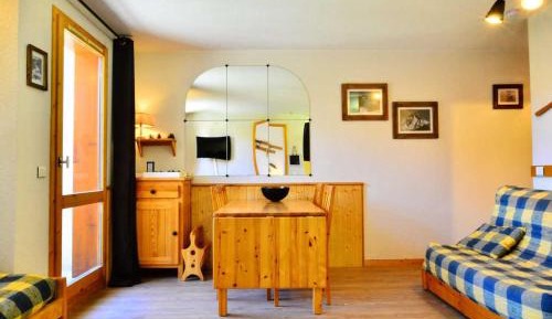 Apartment (5 Adults)