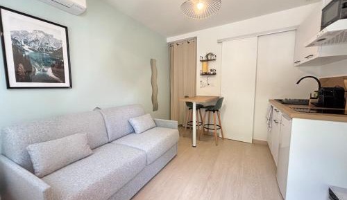 Studio Apartment