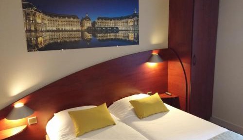 Triple Room with 3 Single Beds