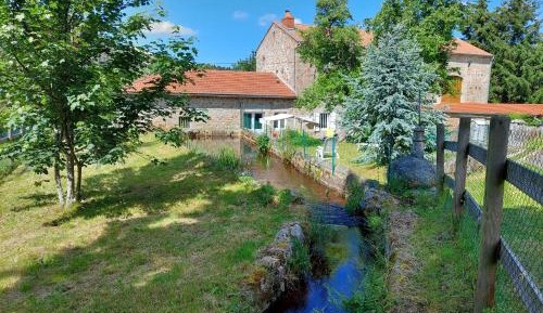 Holiday Home (8 Adults)