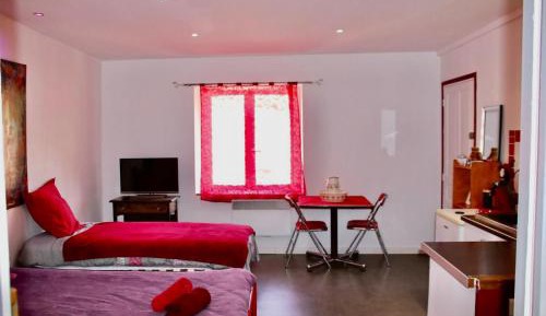 Triple Room with Shared Bathroom