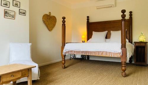 Deluxe Suite with Spa Bath