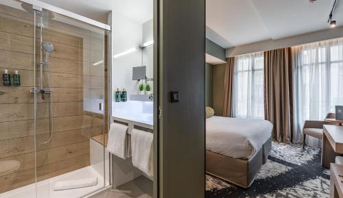 Double or Twin Room with Shower