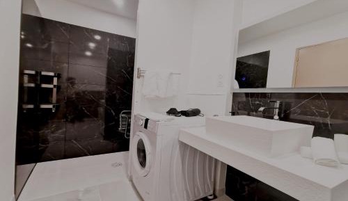Suite with Hot Tub