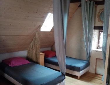 Bed in 6-Bed Mixed Dormitory Room