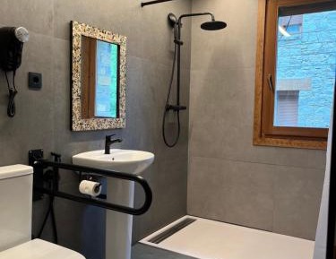 Single Twin Room - Disability Access