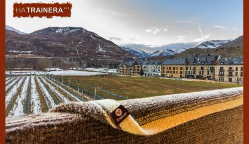 Superior One-Bedroom Apartment Xisqueta with Spa Access (2 Adults)