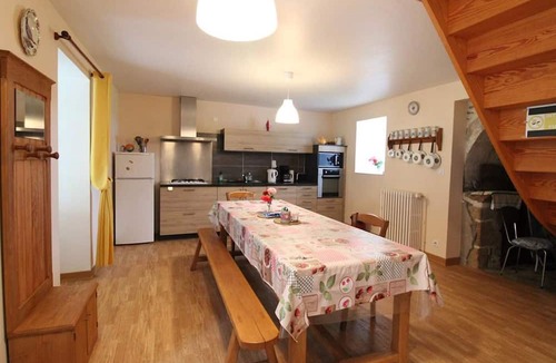 Arnac Cottage | Gite Arnac, 2 bedrooms, 4 persons