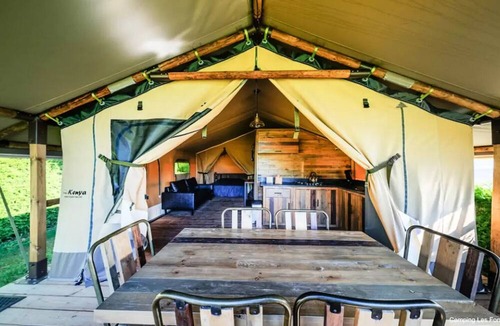 Chaparon RV Rental | Camping Les Fontaines* - Lodge Kenya 3 rooms 5 people