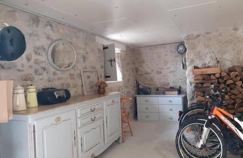 Saint-Saury Cottage | Gite Saint-Saury, 3 bedrooms, 5 persons