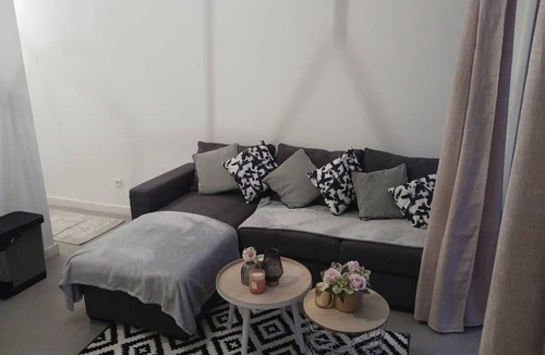 Mauguio Apartment | Very quiet studio with a beautiful terrace
