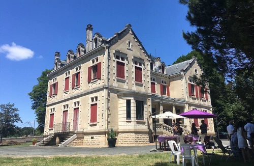 Bernos-Beaulac Other | Chateau Vulcain Idéal Pour une Famille