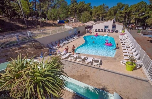Mondragon House | Camping 3 étoiles - Piscine - ccbfbce
