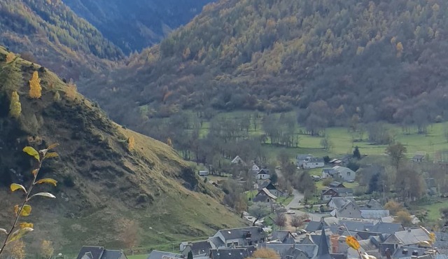 Agréable Maison Avec Terrasse et Parking Privé, sur la Route de Superbagnères