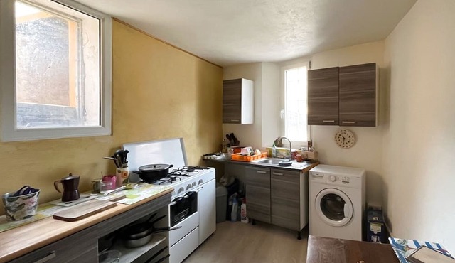 Spacious, bright apartment