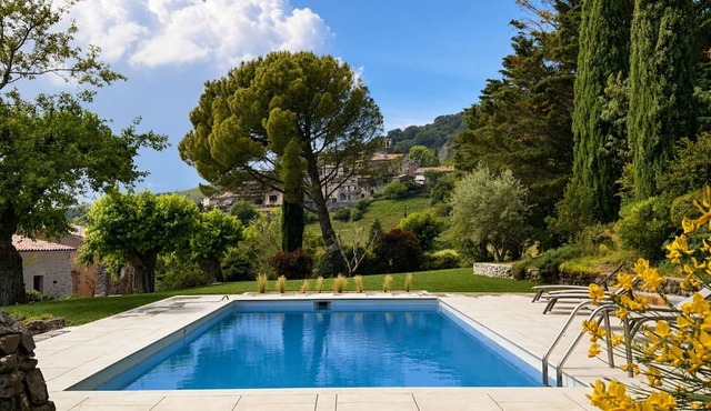 Le Liotard - Large family home: comfort, pool, view - 10–16+ people