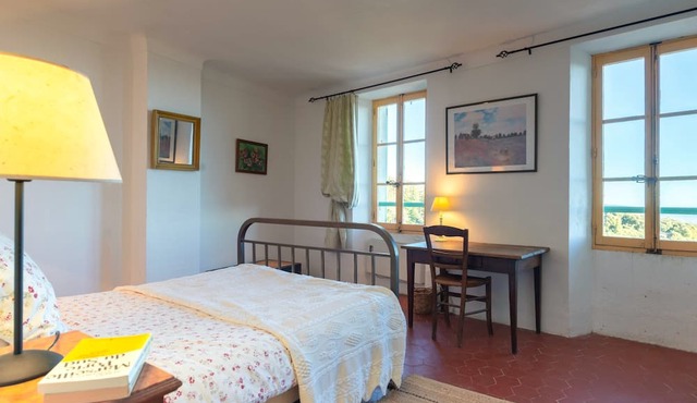 Lou Mistrau - Two-bedroom family suite with magnificent view