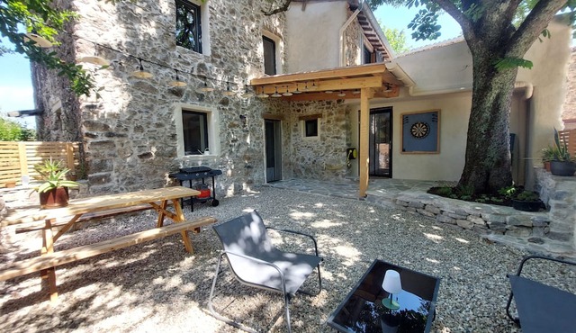 The Chestnut Tree Cottage (2 to 4 people)