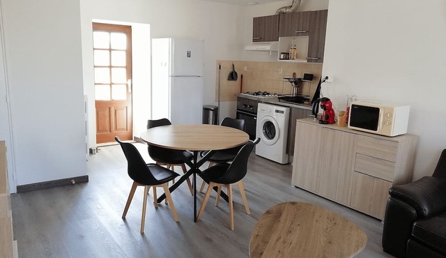 Cozy 2-bedroom apartment with a large balcony - Montsalvy
