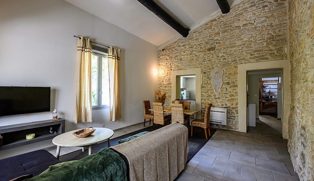 Authentic Cottage with Terrace and Private Garden in Languedoc